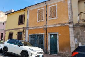 Ittiri. Terratetto con cortile