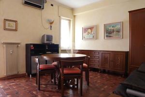 MONOLOCALE A VALENZA