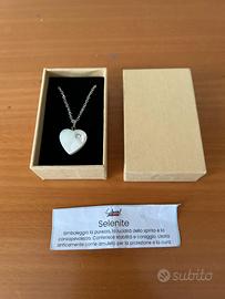Girocollo con cuore in Selenite