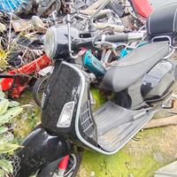 Piaggio Vespa 350 GTS Super