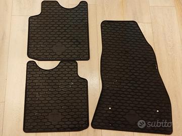 tappetini in gomma per auto