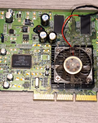 Scheda Video AMD ATi Radeon 9100 128MB DDR AGP 4x