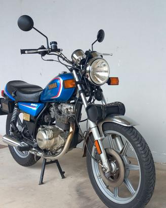 YAMAHA SR 250  avviamento elettrico anno 1986