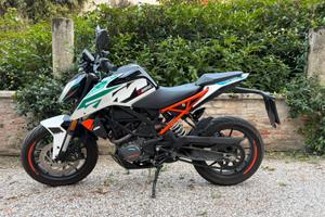 KTM Duke 125