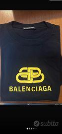 T-shirt Balenciaga