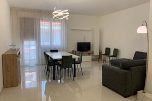 Mare nuovo, 5 letti, 2 bagni, AC, 22-29 agosto