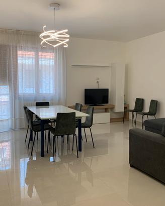Mare nuovo, 5 letti, 2 bagni, AC, 22-29 agosto