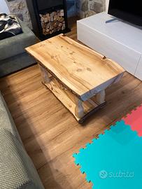 Tavolino in legno artigianale