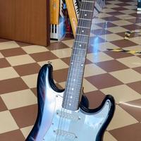 chitarra elettrica con custodia