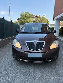 Lancia ypsilon da prendere al volo