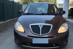 Lancia ypsilon da prendere al volo