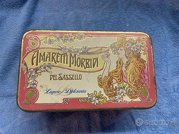 Scatola in latta vuota Amaretti Morbidi vintage