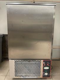 Abbattitore 10 teglie Fama