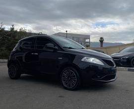 Lancia Ypsilon 1.2 GPL Black