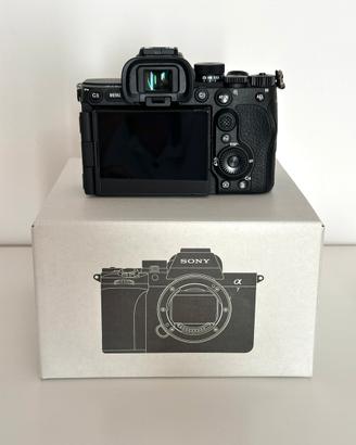 Sony A7V + 3 batterie extra originali