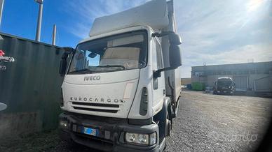 camion iveco 220
