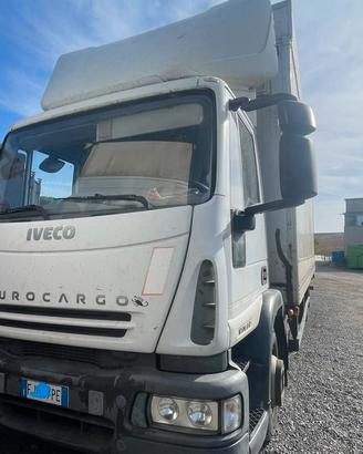 camion iveco 220