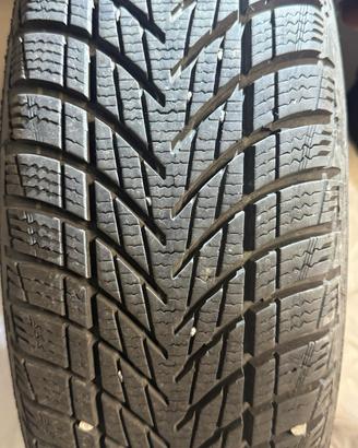 4 gomme 185/65/15 con cerchi in lega