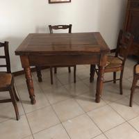 tavolo e sedie stile rustico