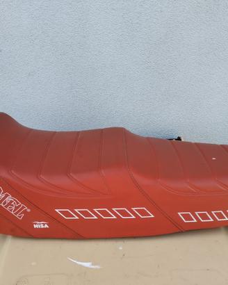 Sella Nisa Camel original rossa x Vespa smallframe