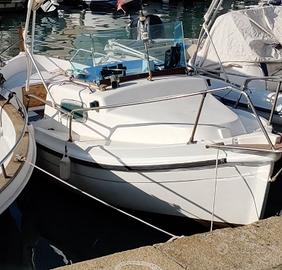 Barca Meloria 5.5 All ormeggio