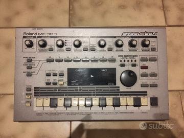 Roland MC-303 Groovebox drum machine vintage