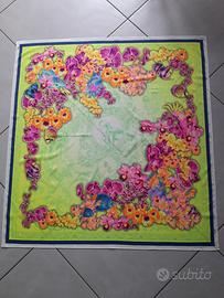 Tessuto stampa foulard Versace