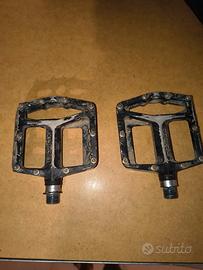 Pedali flat xpedo magnesio