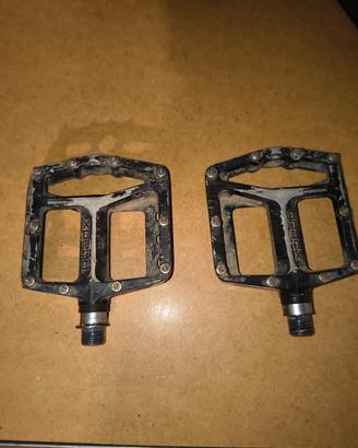 Pedali flat xpedo magnesio