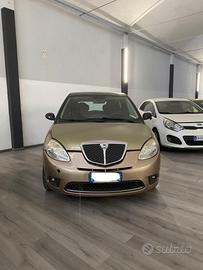 Lancia Ypsilon 1.4 16V Platino