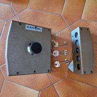 serratura da poggiare KASSEL con tre chiavi