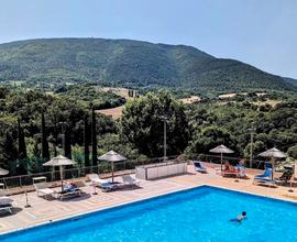 Assisi - 16/23 agosto residence con piscina