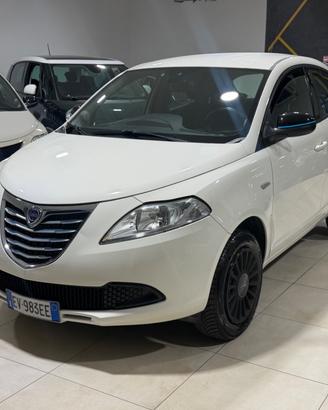 Lancia Ypsilon 0.9 TwinAir 85 CV 5 porte Metano Ec