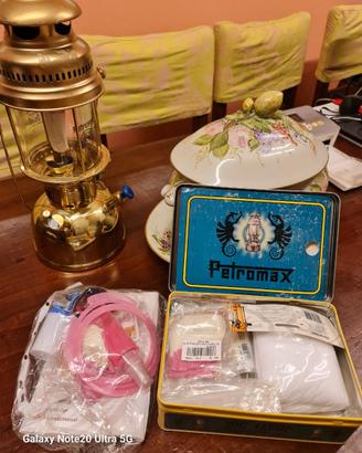 Lampada PETROMAX nuova con accessori