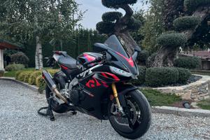 Aprilia RSV4 Factory