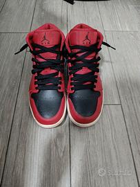 Air Jordan Mid 1