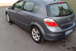 Opel Astra H 