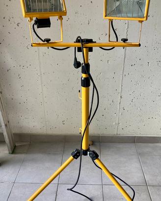 Faretti su cavalletto