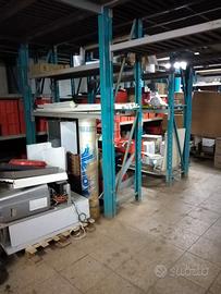 Scaffalatura pesante magazzino