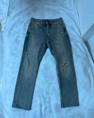 jeans