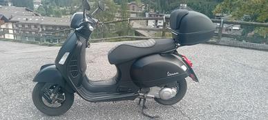 vespa gts 300 notte