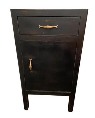 comodino  vintage in stile shalby