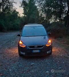 Ford Galaxy Ghia