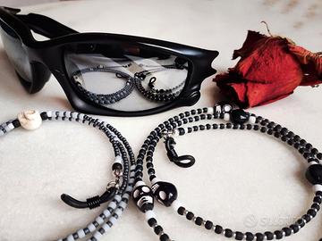 catena occhiali halloween goth con teschi
