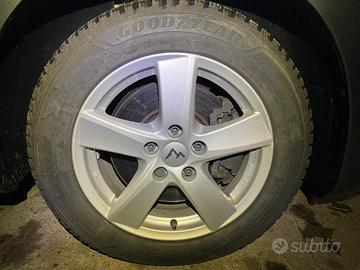 Cerchi con pneumatici