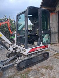 Mini escavatore Bobcat 328