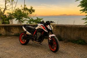 Ktm duke 890 r