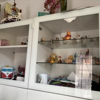 Mobile con vetrinette o anche per tv Besta Ikea