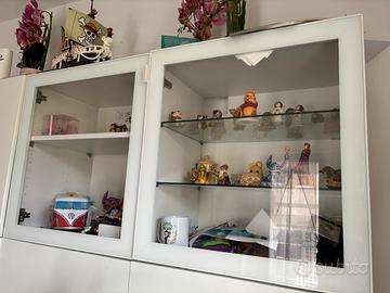 Mobile con vetrinette o anche per tv Besta Ikea