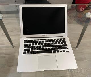 MacBook Air 13" 2017 i7 8GB 256GB SSD Apple